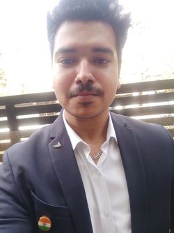 Vivek 's photo